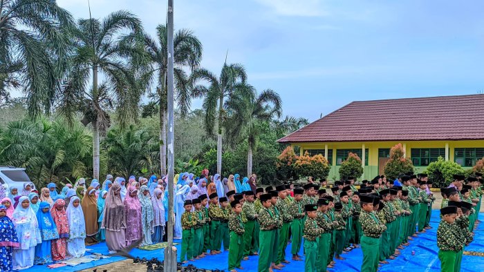 Rabu Penuh Berkah di Halaman MIN 4 Tebo