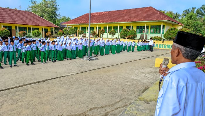 Amanat Kepala MIN 4 Tebo pada Apel Pembukaan ASAS Amanat Kepala MIN 4 Tebo pada Apel Pembukaan ASAS