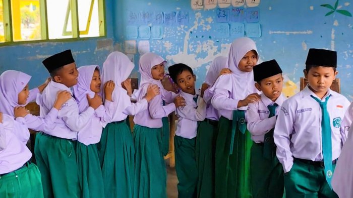 Game Ular Angka Warnai Pembelajaran Matematika Siswa Kelas 3B MIN 4 Tebo
