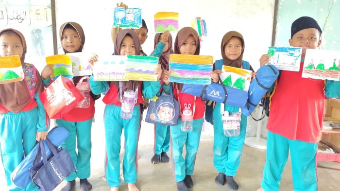 Menguji Daya Imajinasi Siswa Kelas 3B MIN 4 Tebo Lewat Menggambar Pemandangan