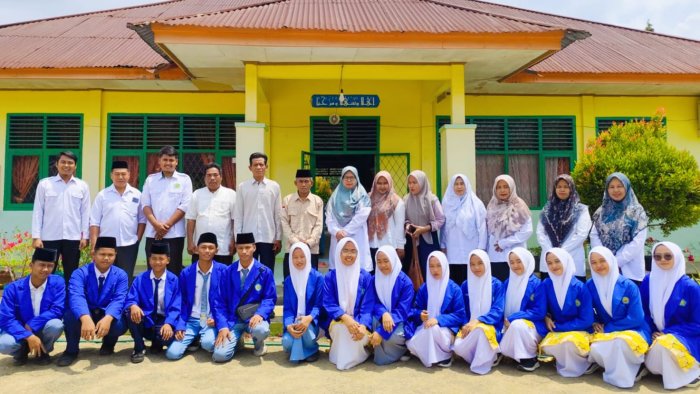 Pesantren Kilat MIN 4 Tebo Resmi Berakhir, Kolaborasi dengan Dua Pondok Pesantren Beri Warna Baru Ramadhan Pesantren Kilat MIN 4 Tebo Resmi Berakhir, Kolaborasi dengan Dua Pondok Pesantren Beri Warna Baru Ramadhan