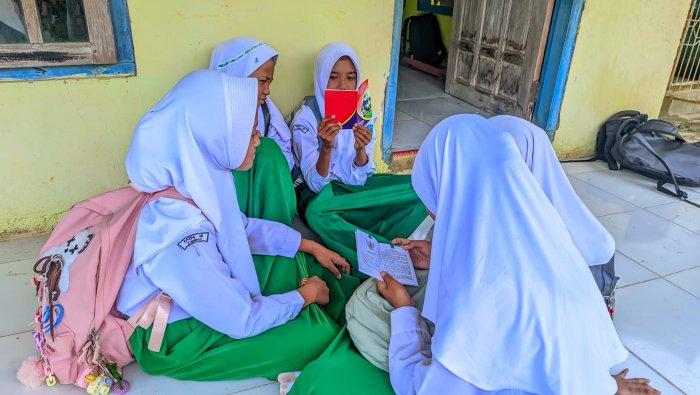 Semangat Pramuka di MIN 4 Tebo: Buku Saku Jadi Teman Setia di Sela Waktu Senggang Semangat Pramuka di MIN 4 Tebo: Buku Saku Jadi Teman Setia di Sela Waktu Senggang