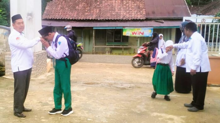 Sambutan Pagi di MIN 4 Tebo Ciptakan Suasana Ramah Sejak Gerbang Madrasah