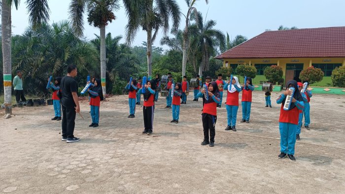 Tim Marching Band MIN 4 Tebo Matangkan Latihan Luar Ruangan dan Kunci Formasi Jelang Festival