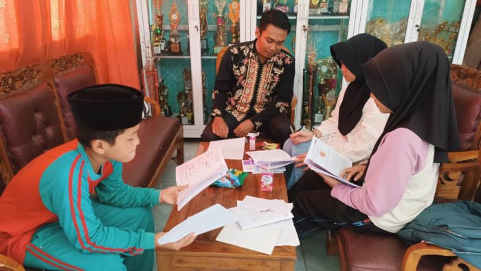 Penguatan Konsep Dasar, Peserta OMI IPAS MIN 4 Tebo Dibekali Modul Materi Esensial