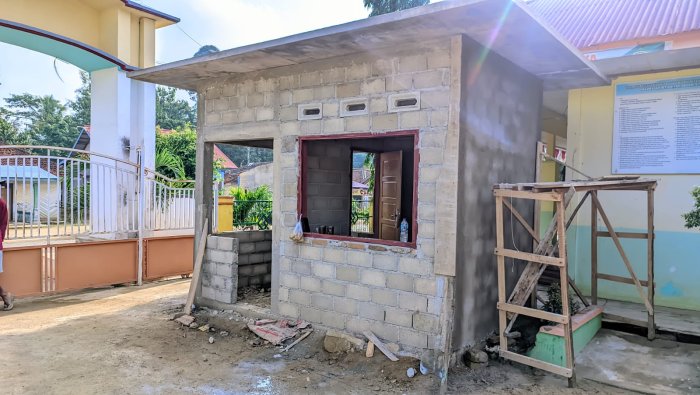 Segera Rampung, Pos Satpam MIN 4 Tebo yang Fungsional Siap Layani Warga Madrasah