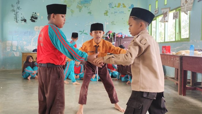 Kejar Punggung, Kejar Ceria di Kelas 3B MIN 4 Tebo