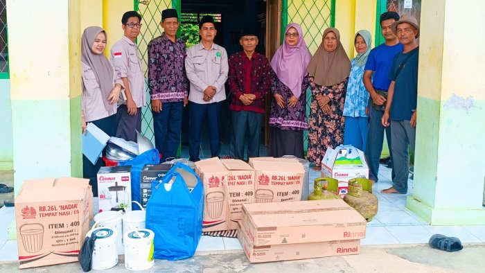 Empat Pedagang Kantin Halal MIN 4 Tebo Terima Bantuan Peralatan Usaha Empat Pedagang Kantin Halal MIN 4 Tebo Terima Bantuan Peralatan Usaha